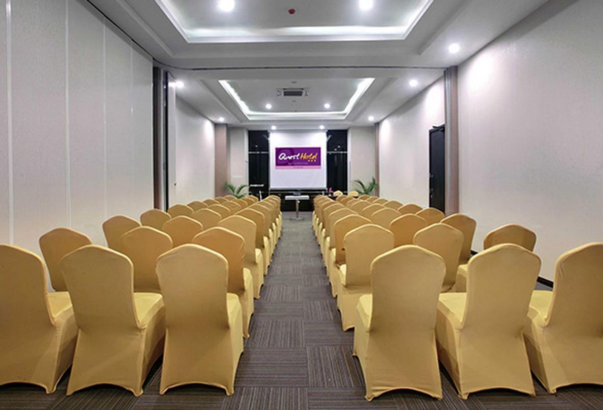 Quest Hotel Balikpapan By Aston Exterior photo