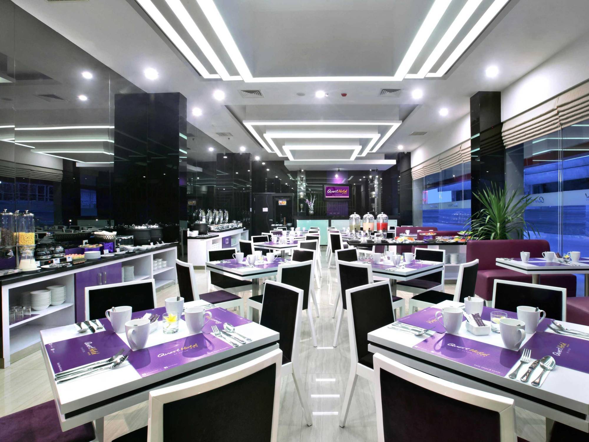 Quest Hotel Balikpapan By Aston Exterior photo