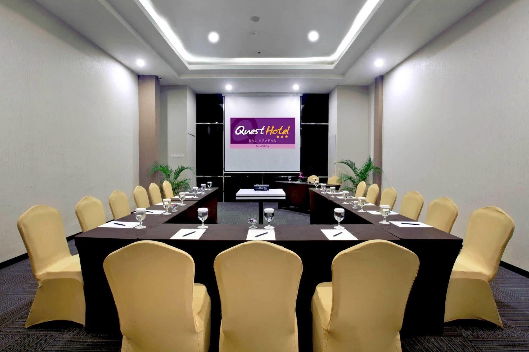 Quest Hotel Balikpapan By Aston Exterior photo