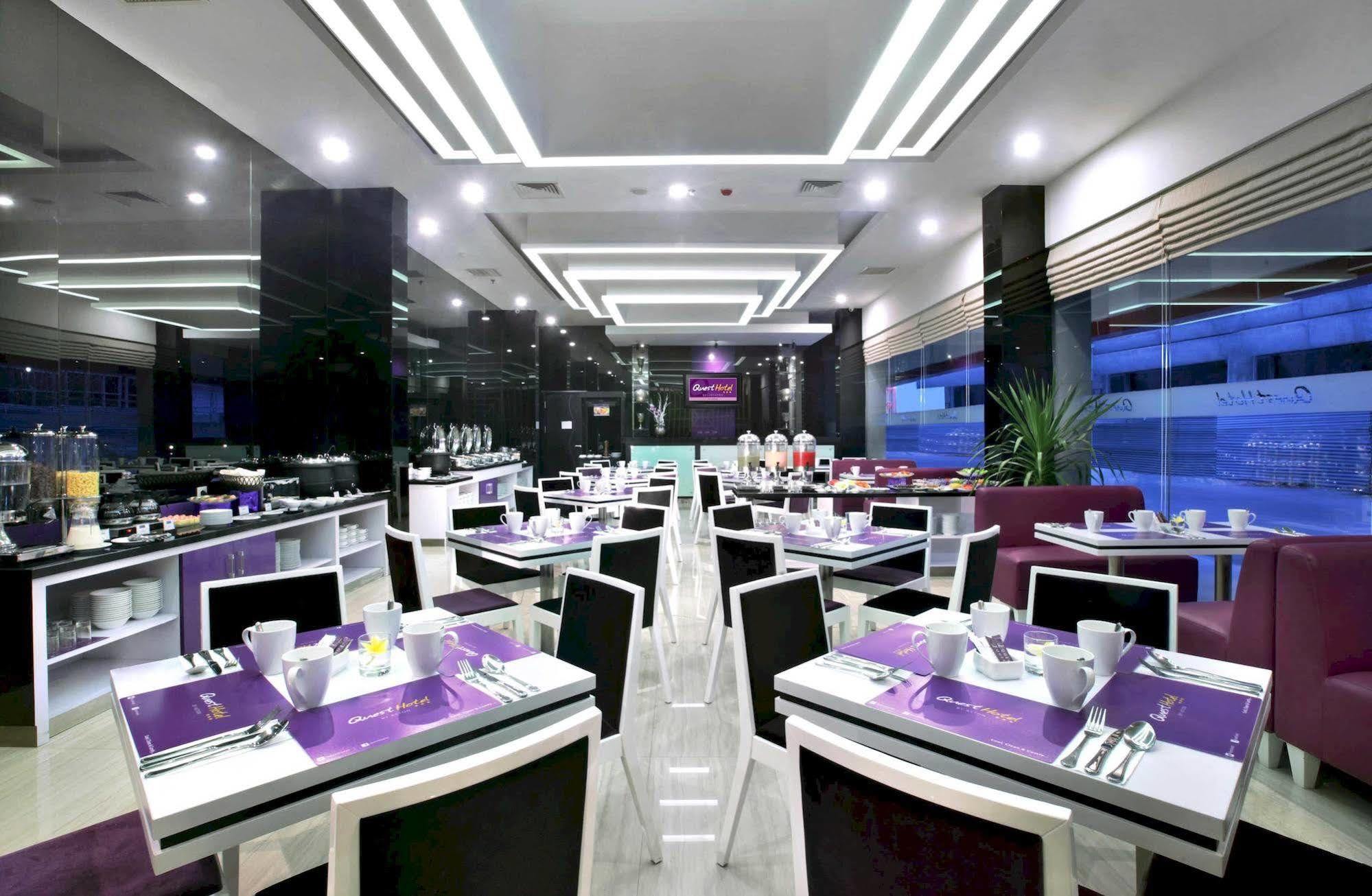 Quest Hotel Balikpapan By Aston Exterior photo